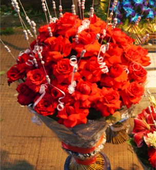 Beautiful Red Roses Wedding Bouquet @1050