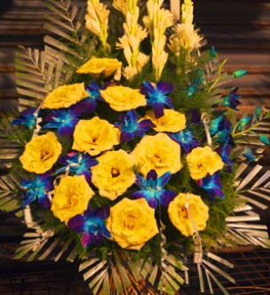 Yellow Roses and Orchids Flower @550